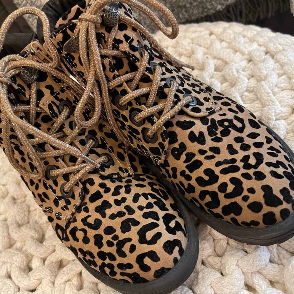 Girls Boots Size 4